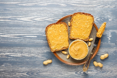 Je arašídové máslo zdravé a vhodné při hubnutí?